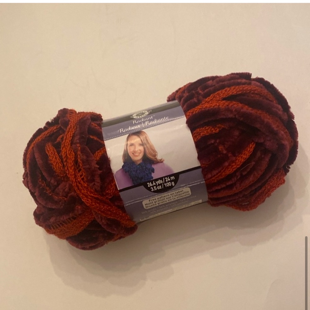 Loops And Threads Radiant Berry Burst 2839 Scarf Yarn Sashay Loop NWT Red OS